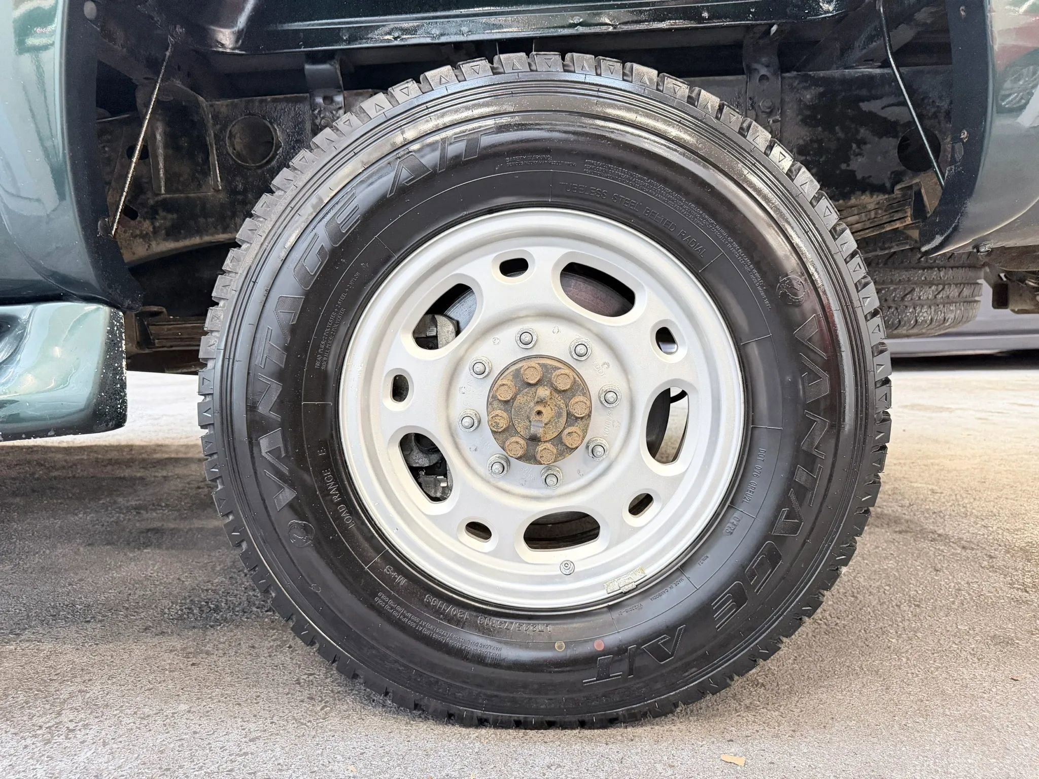 Used 2005 GMC Sierra 2500 SLT AWD/4WD image 7
