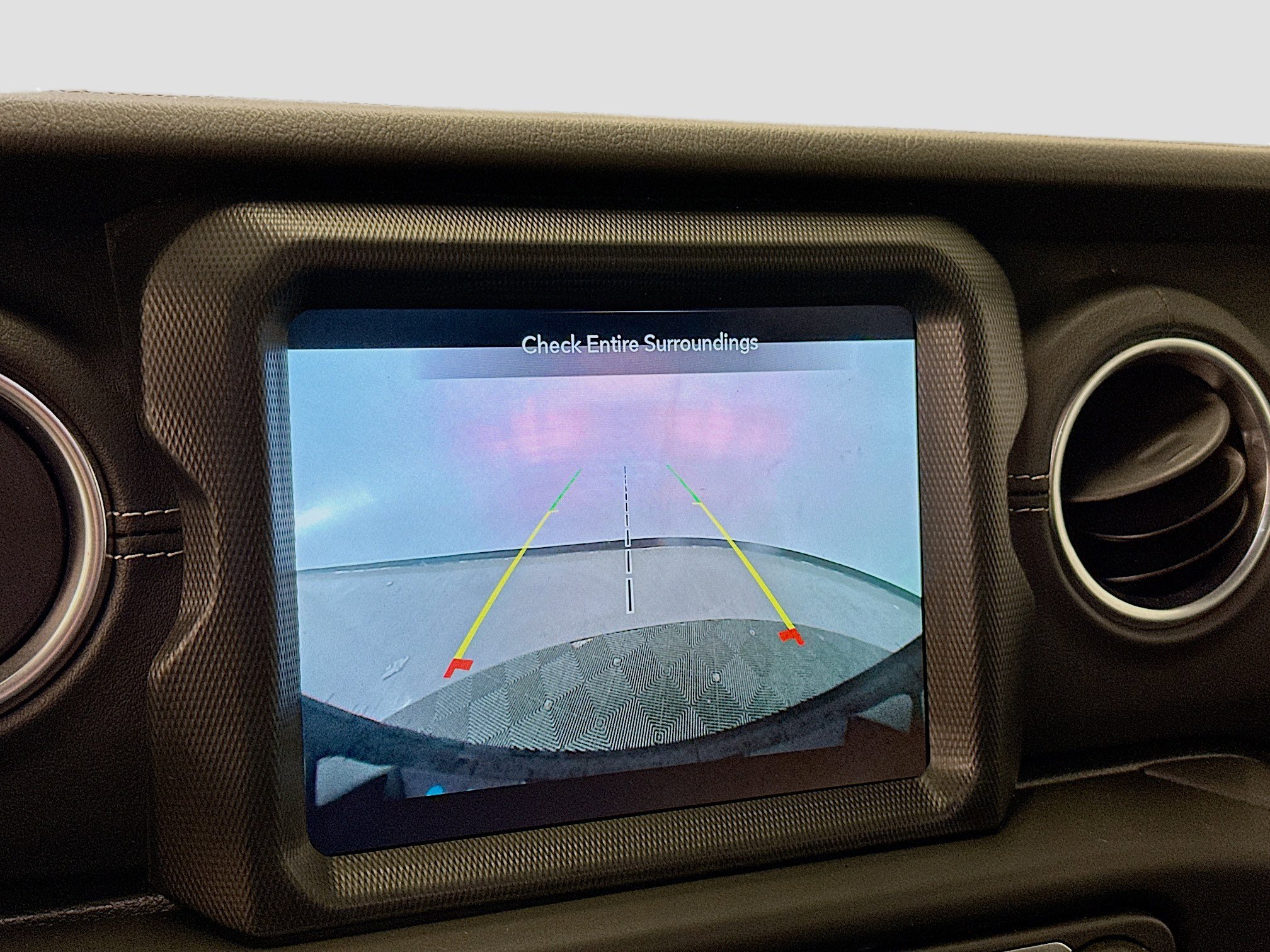 Used 2023 Jeep Wrangler Sahara image 23