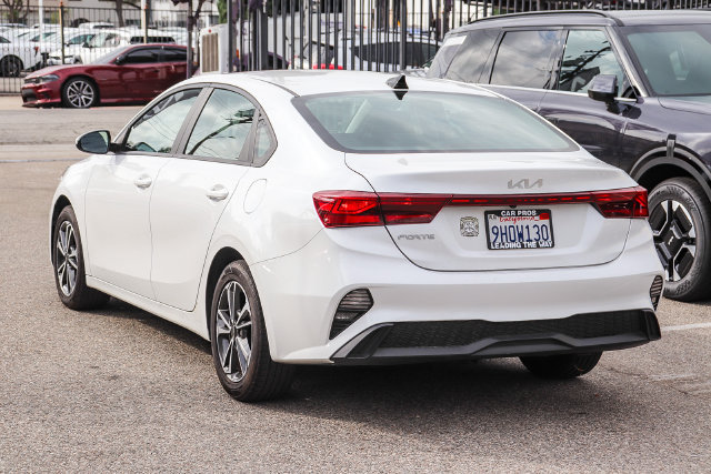 Used 2023 Kia Forte LXS FWD image 7