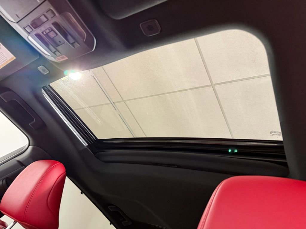 Certified 2025 Toyota Highlander XSE image 19
