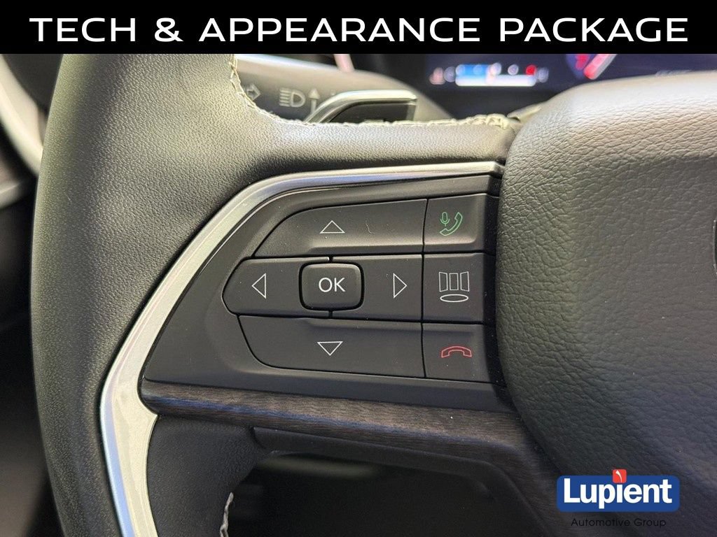 Used 2023 Jeep Grand Cherokee L Limited w/ Luxury Tech Group II AWD/4WD image 24