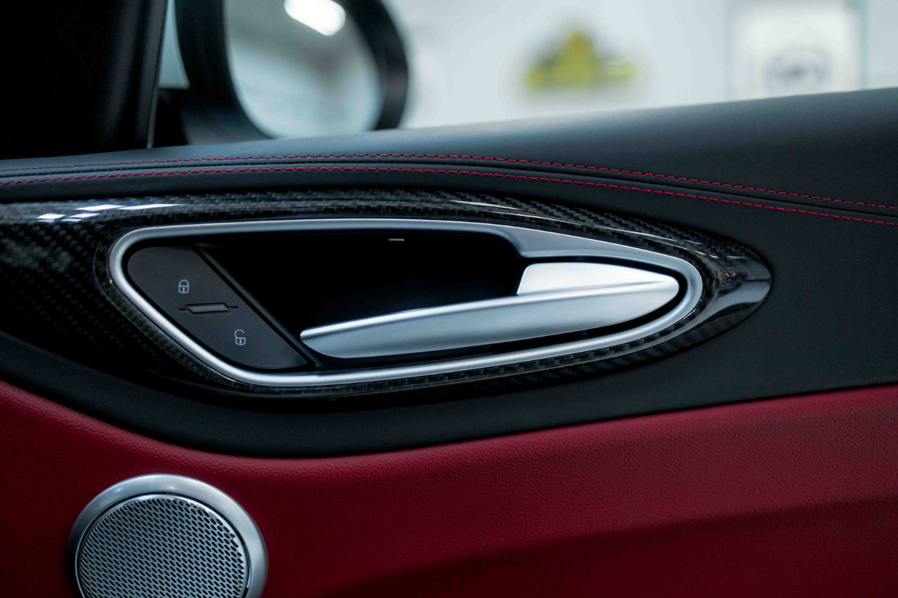 Used 2017 Alfa Romeo Giulia Quadrifoglio image 55