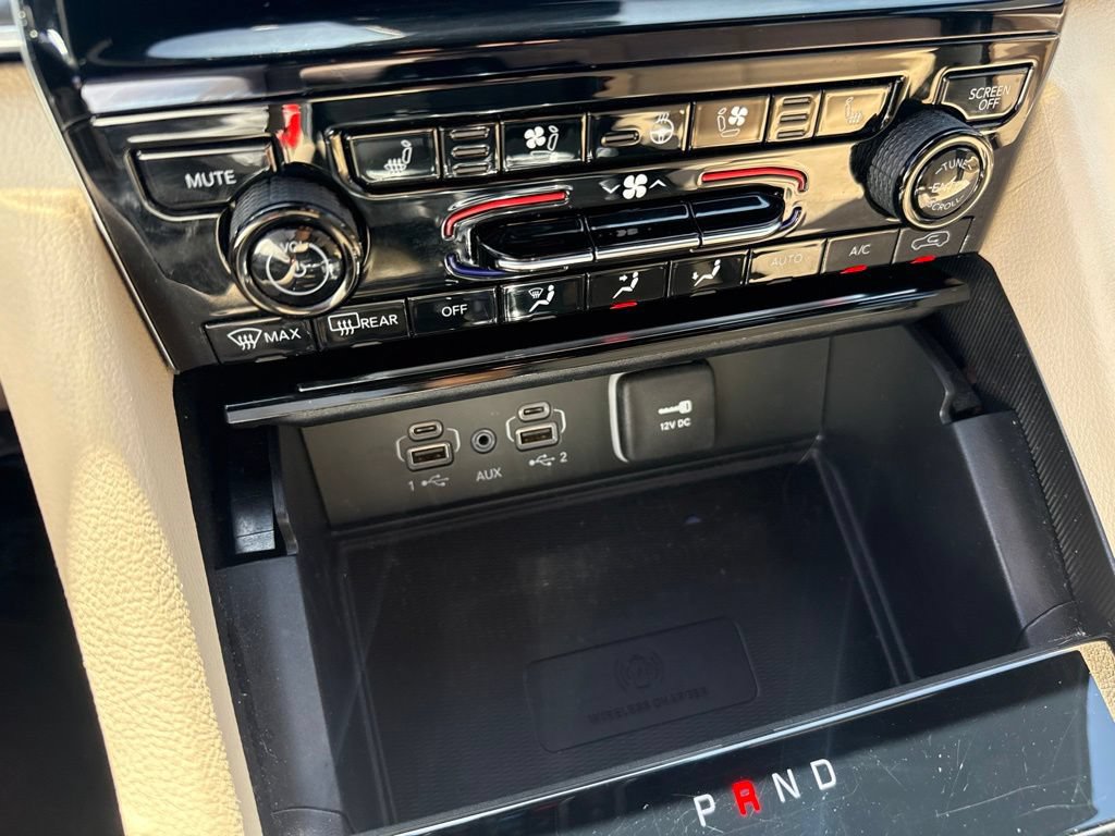 Certified 2024 Jeep Grand Cherokee Limited w/ Luxury Tech Group II RWD image 26