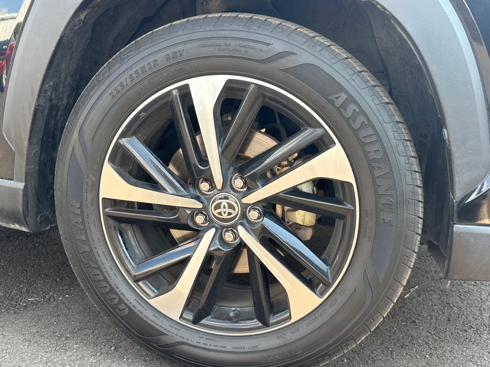 Used 2024 Toyota Corolla Cross AWD Hybrid image 14