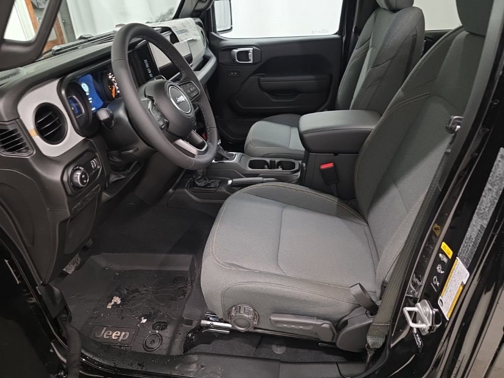 New 2026 Jeep Gladiator Sport AWD/4WD image 12