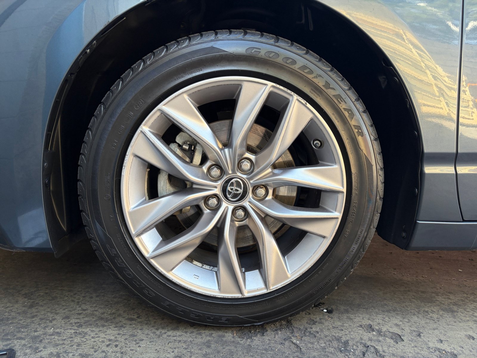 Used 2019 Toyota Avalon XLE w/ Moonroof Package FWD image 29