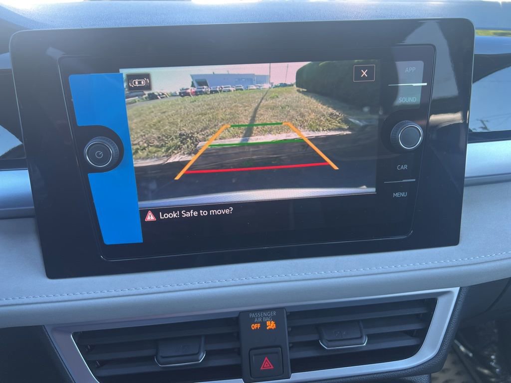 New 2025 Volkswagen Taos SE image 26