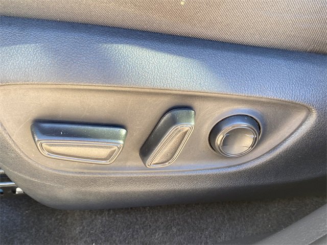 Used 2025 Toyota RAV4 XLE image 21