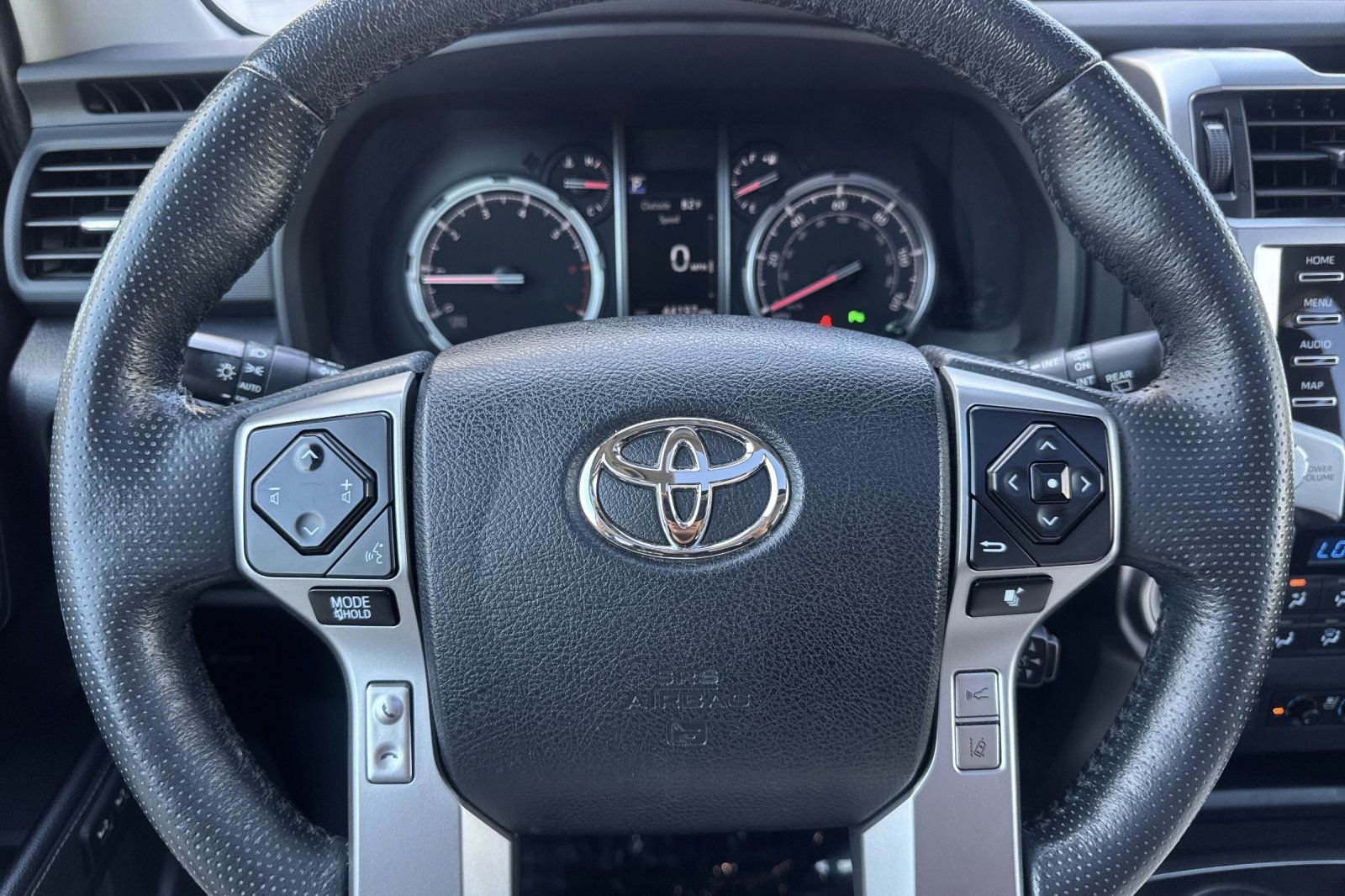 Used 2023 Toyota 4Runner Limited AWD/4WD image 23