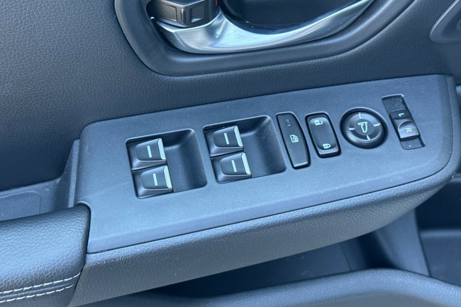 Certified 2025 Honda Pilot Touring image 13