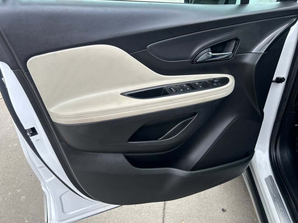 Used 2018 Buick Encore Preferred w/ LPO, Road Trip Package FWD image 10