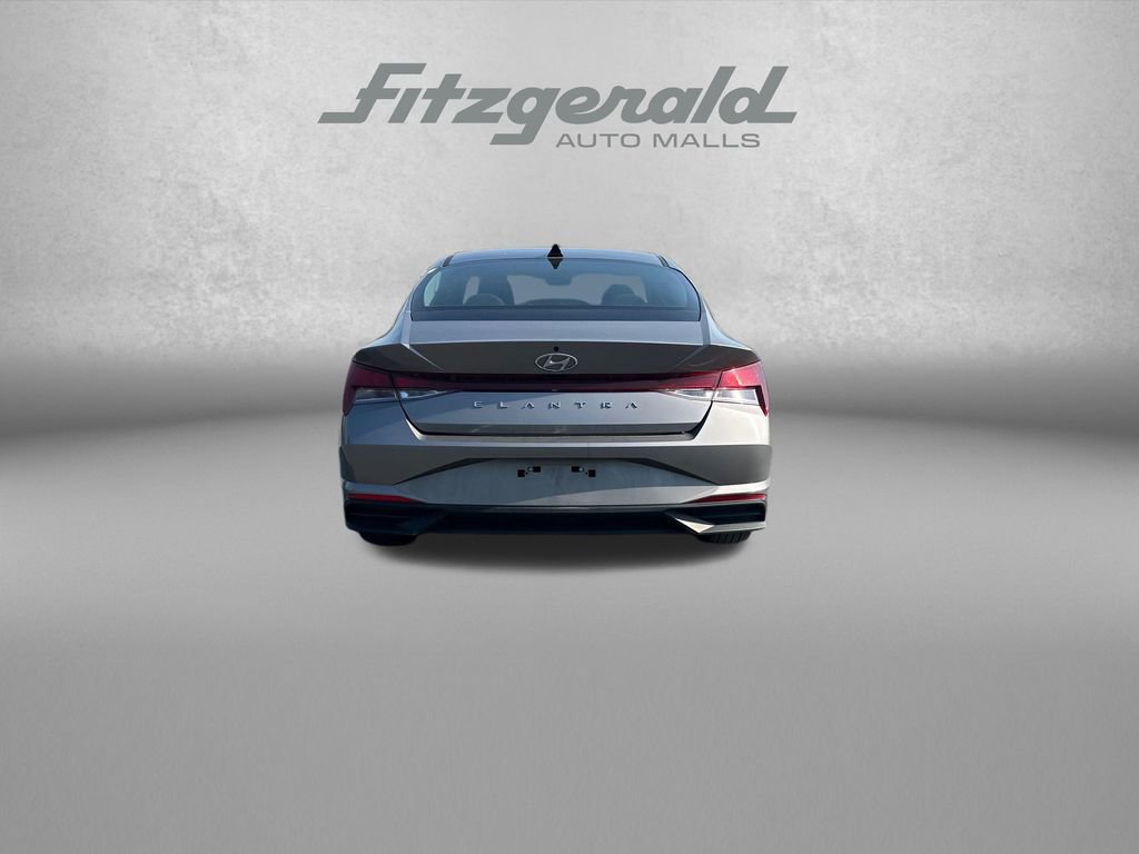 Used 2023 Hyundai Elantra SEL w/ Convenience Package FWD image 6