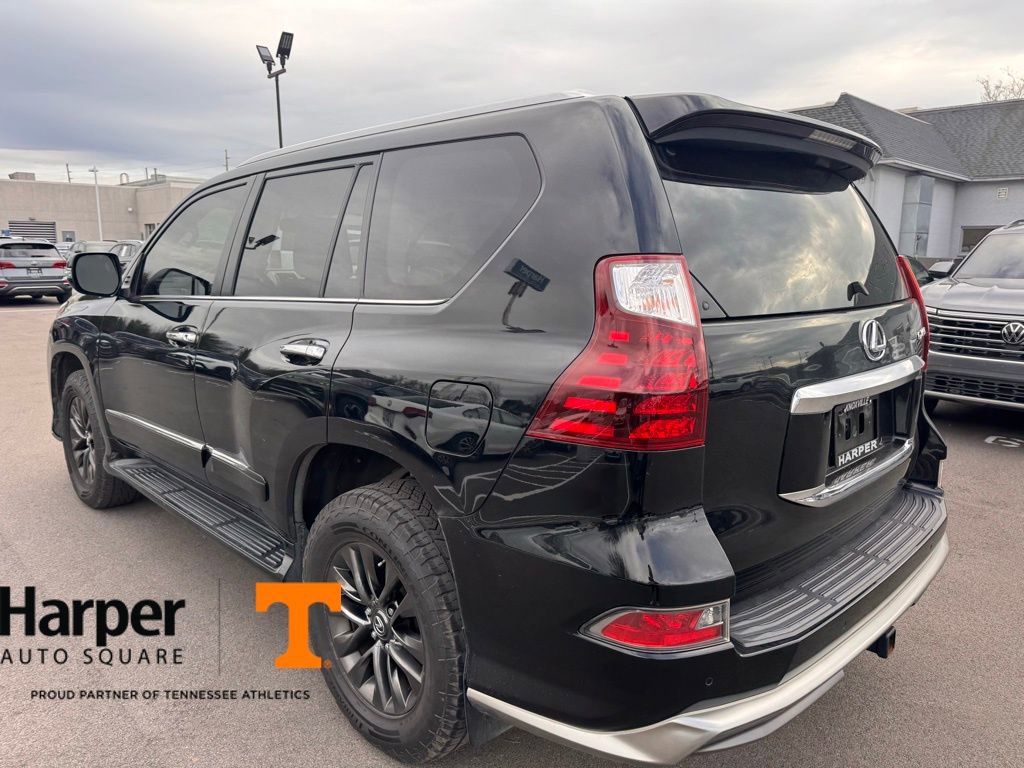Used 2019 Lexus GX 460 image 3
