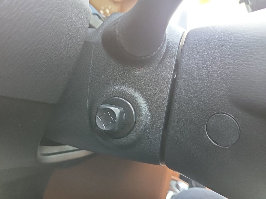 Used 2023 INFINITI QX80 Sensory w/ All-Season Package image 36