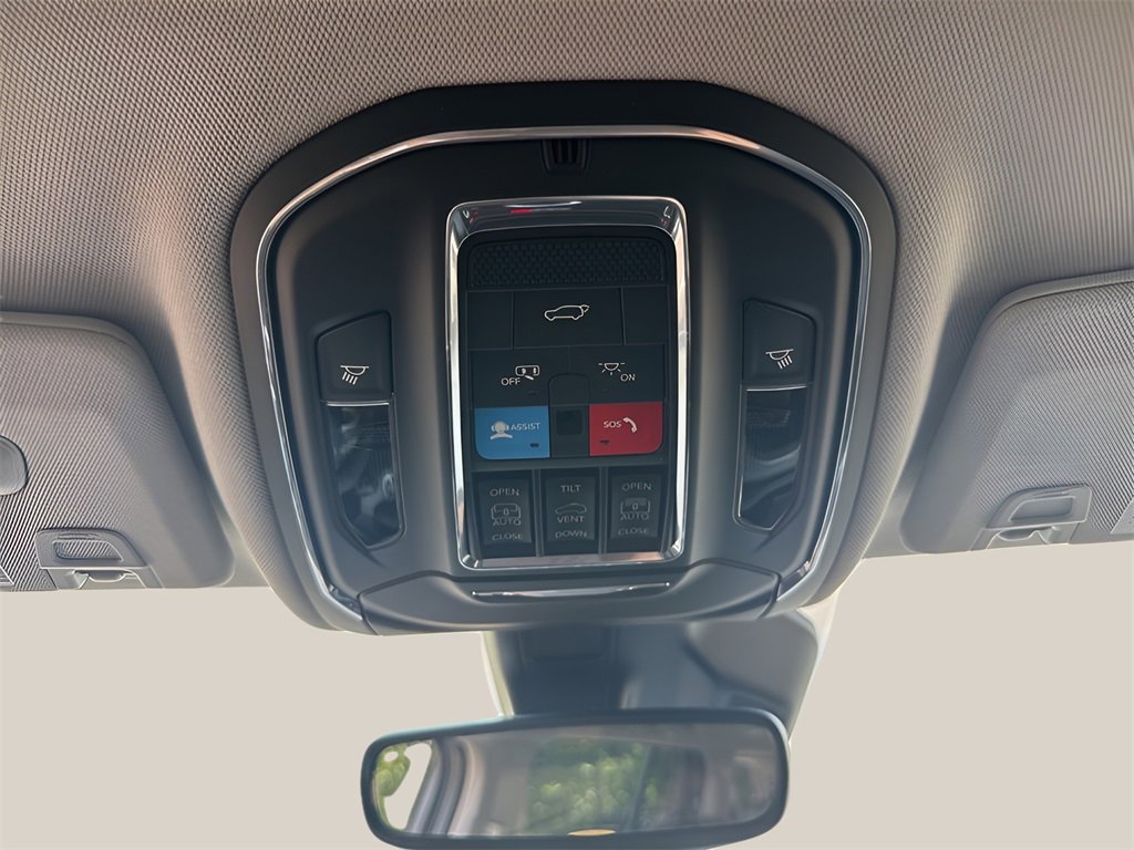 Used 2022 Jeep Grand Cherokee Limited 4xe image 29