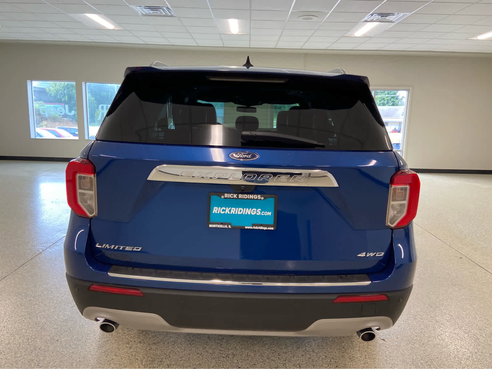 Used 2022 Ford Explorer Limited w/ Equipment Group 301A image 10