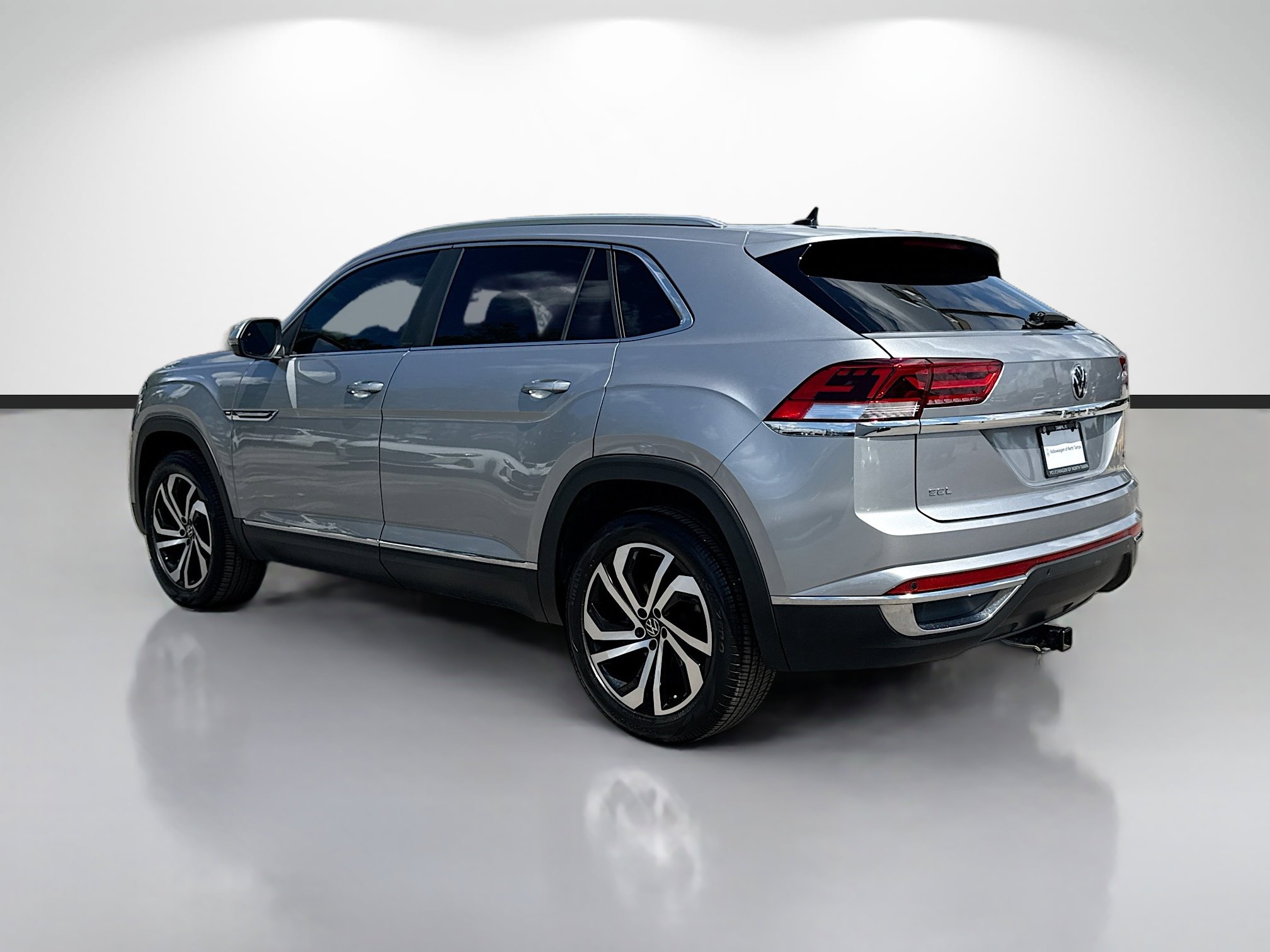Used 2023 Volkswagen Atlas Cross Sport SEL AWD/4WD image 5