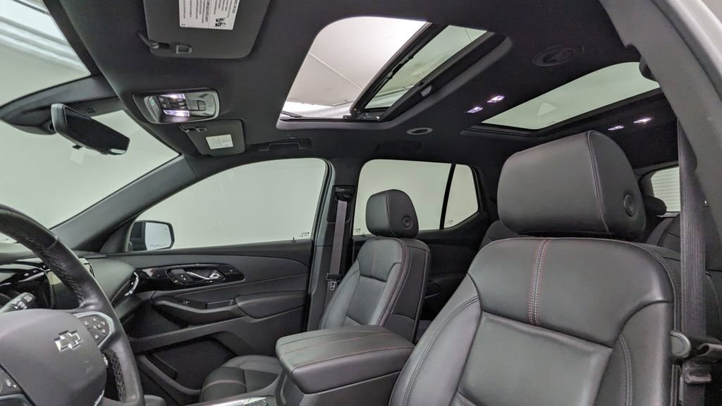 Used 2023 Chevrolet Traverse RS AWD/4WD image 3