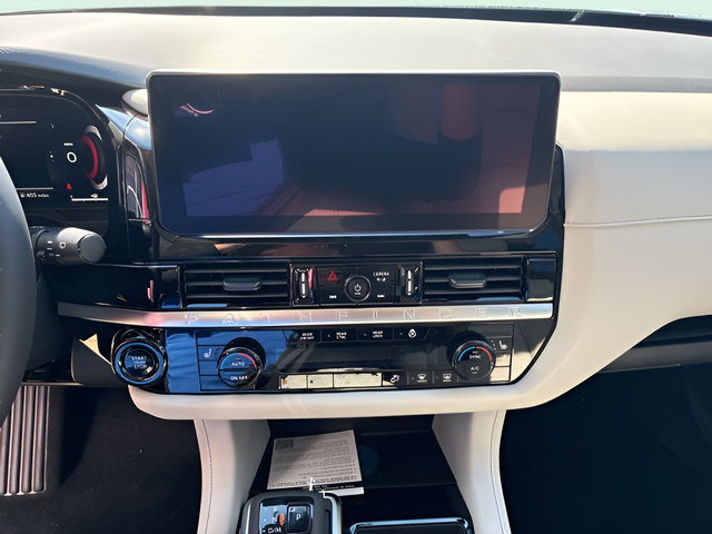 New 2026 Nissan Pathfinder SL AWD/4WD image 12