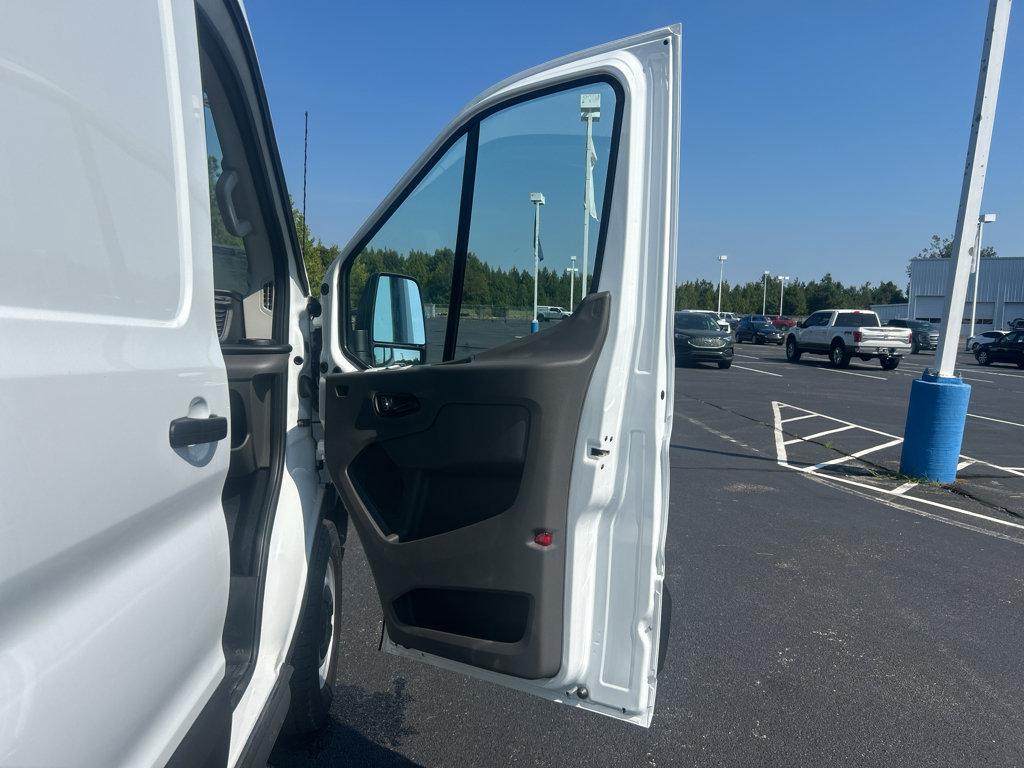 New 2026 Ford Transit 250 148 Medium Roof w/ Load Area Protection Package RWD image 20