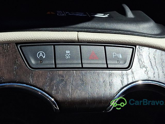 Certified 2022 GMC Acadia Denali FWD image 28