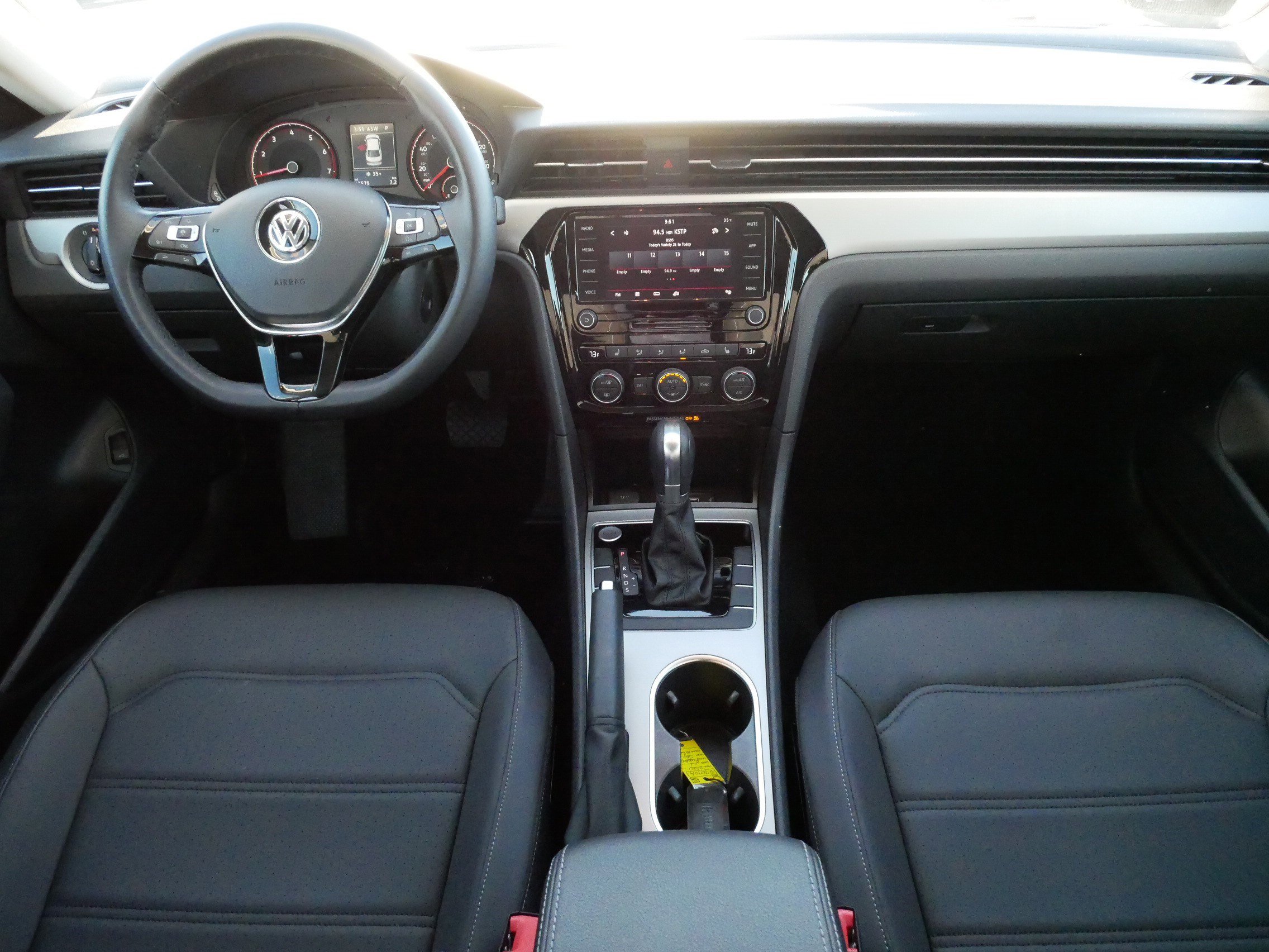 Certified 2020 Volkswagen Passat 2.0T SE w/ Sunroof Package image 10