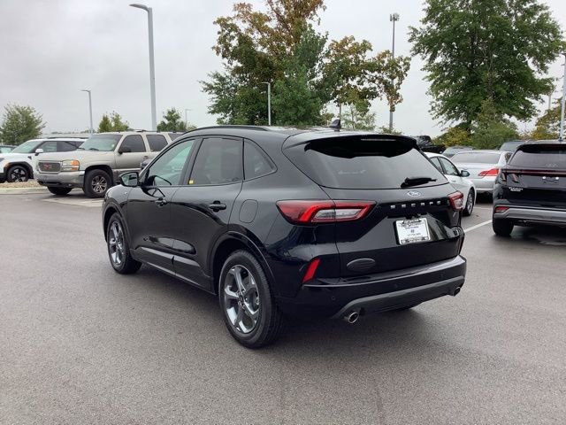 Used 2023 Ford Escape ST-Line w/ Tech Pack #1 image 7