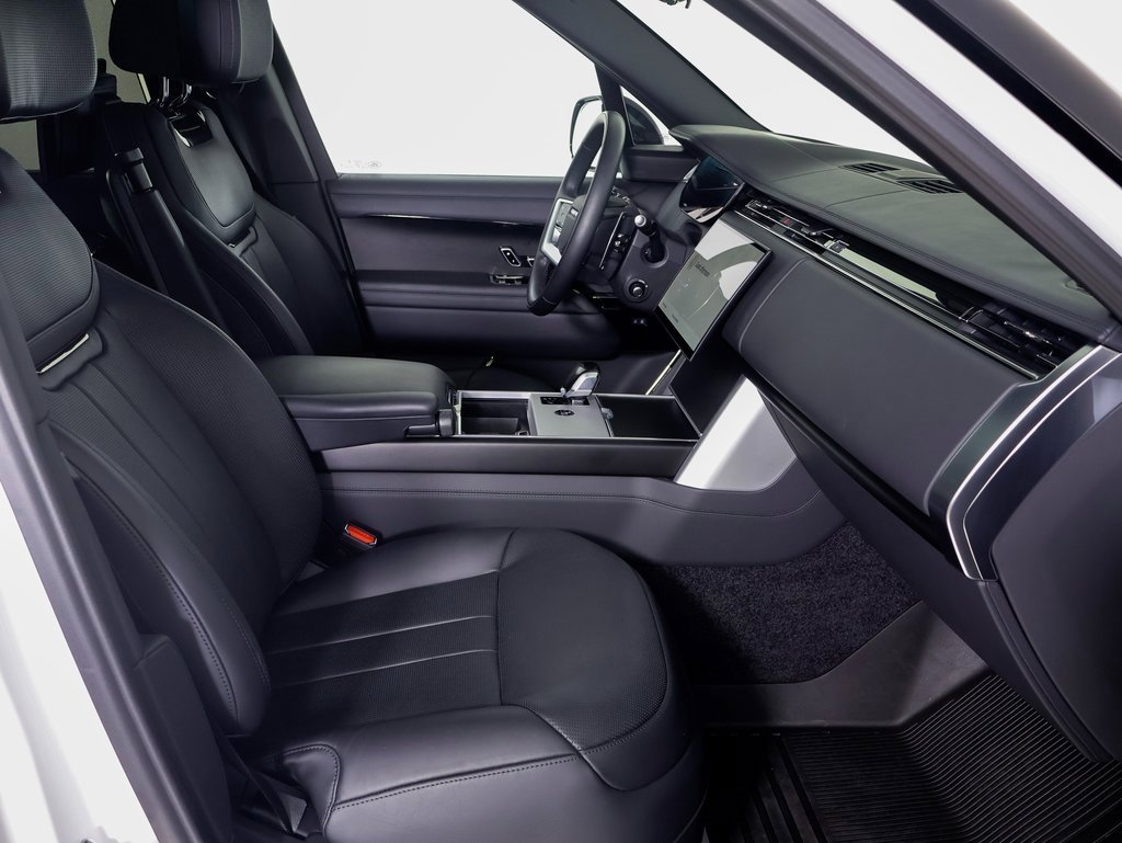 Used 2024 Land Rover Range Rover SV image 7