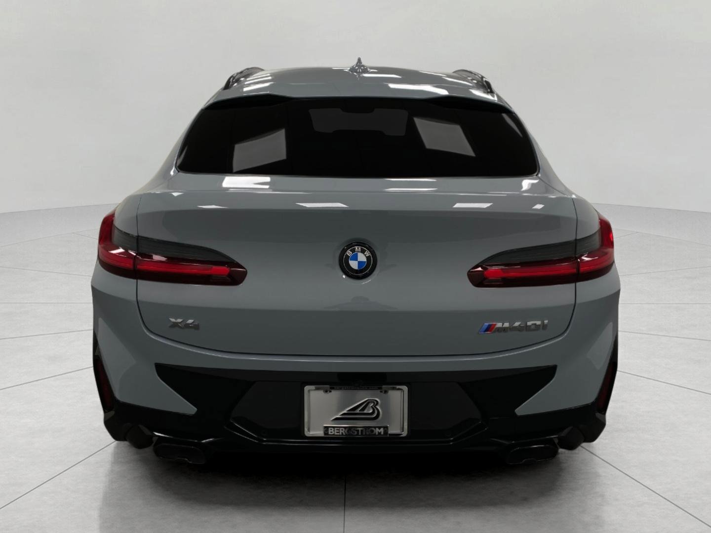 Certified 2024 BMW X4 M40i AWD/4WD image 4