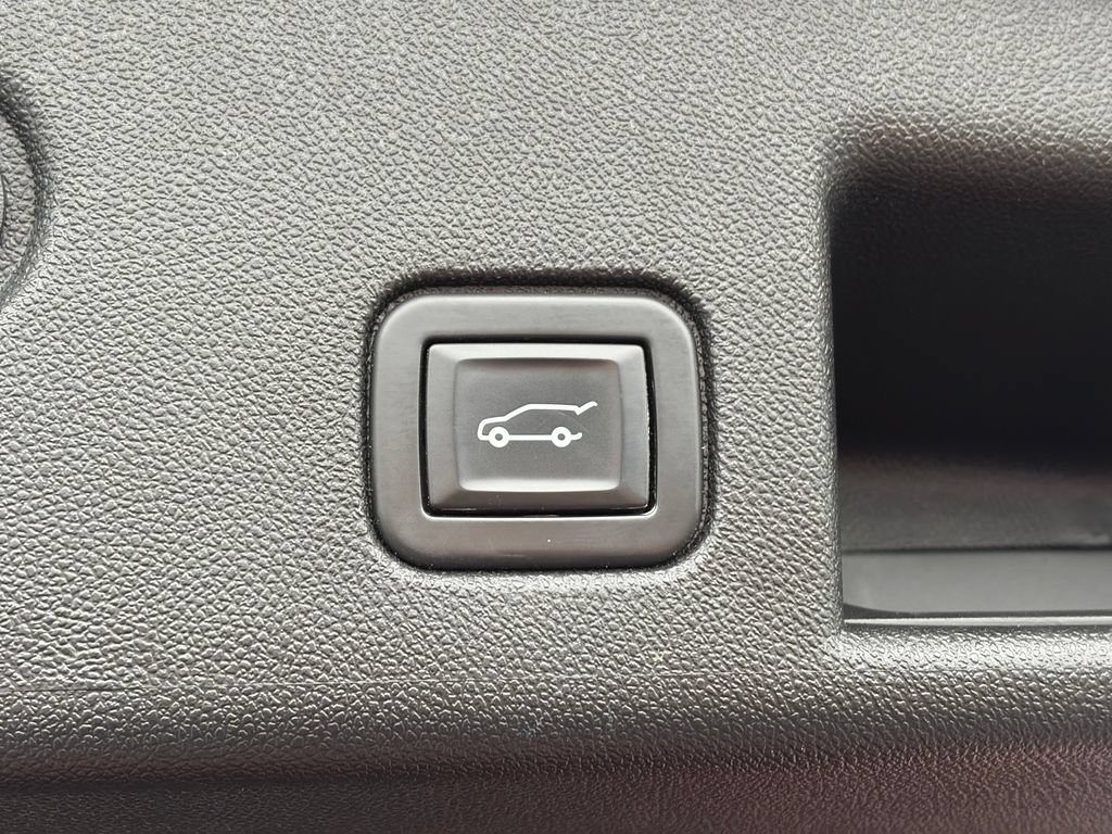 Used 2020 Chevrolet Equinox LT AWD/4WD image 9