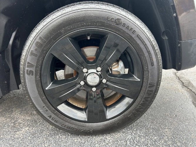 Used 2014 Jeep Patriot Limited w/ Sun/Sound Group FWD image 20