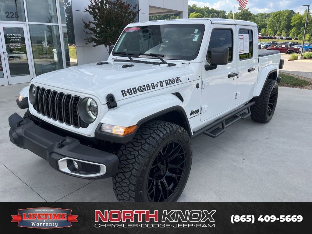 Used 2025 Jeep Gladiator Sport AWD/4WD image 1