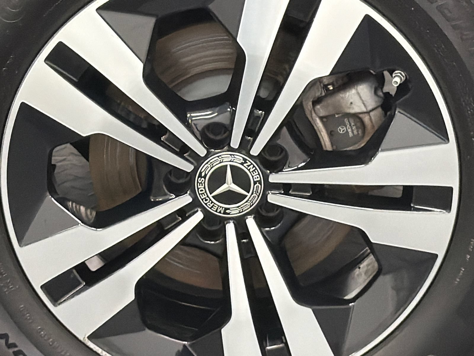 Used 2025 Mercedes-Benz GLA 250 4MATIC image 5