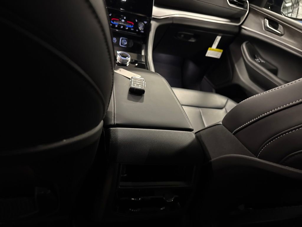 New 2025 Jeep Grand Cherokee Limited image 25