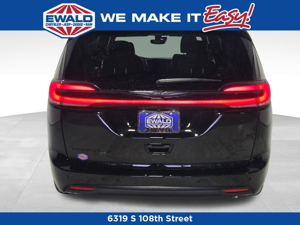 New 2026 Chrysler Pacifica Select w/ S Appearance Package AWD/4WD image 18