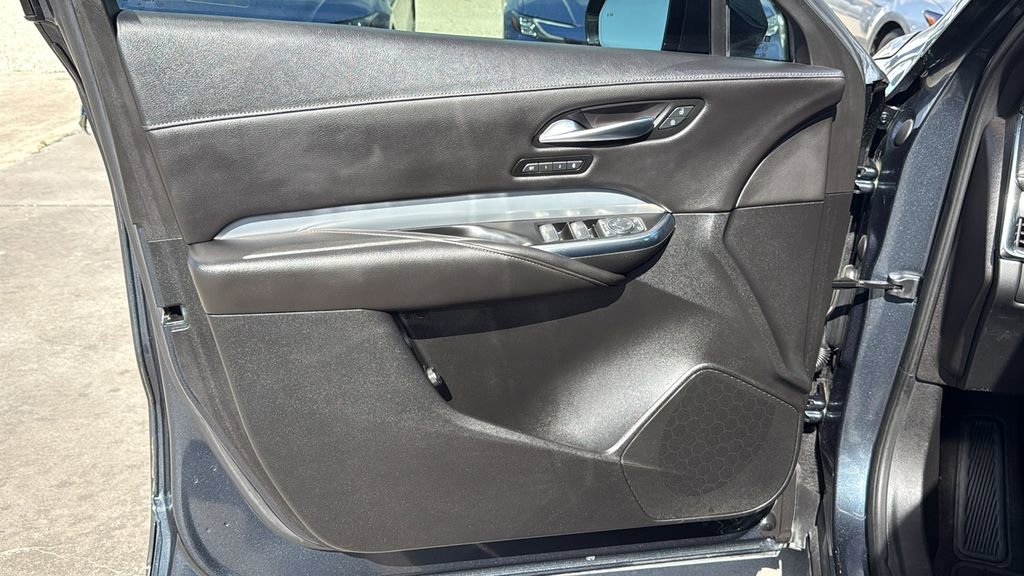 Used 2021 Cadillac XT4 Premium Luxury image 12