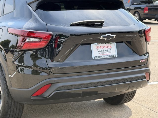 Used 2025 Chevrolet Trax RS w/ Driver Confidence Package FWD image 6