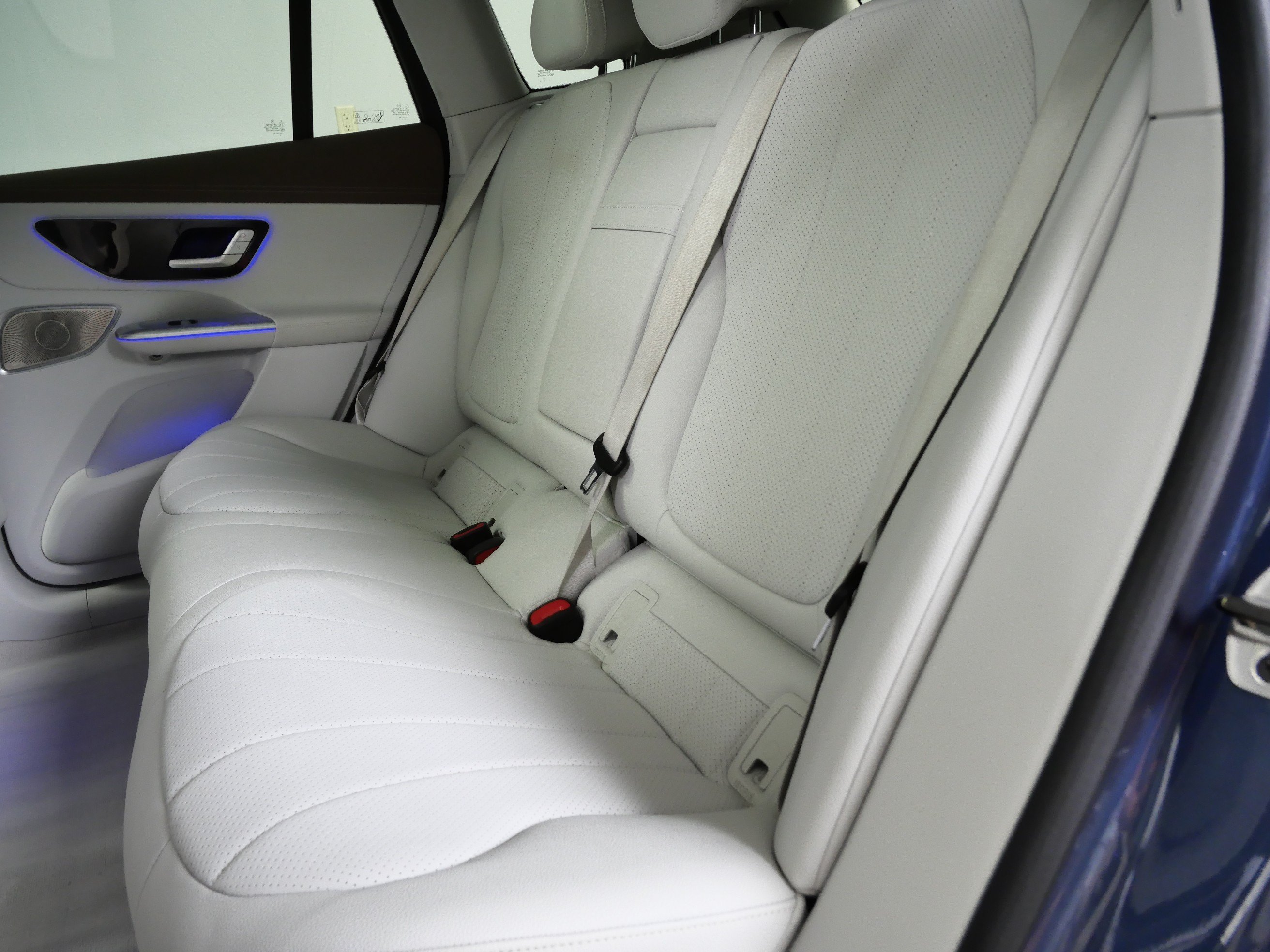 Certified 2023 Mercedes-Benz EQE 350+ 4MATIC SUV w/ Exclusive Trim Package image 17