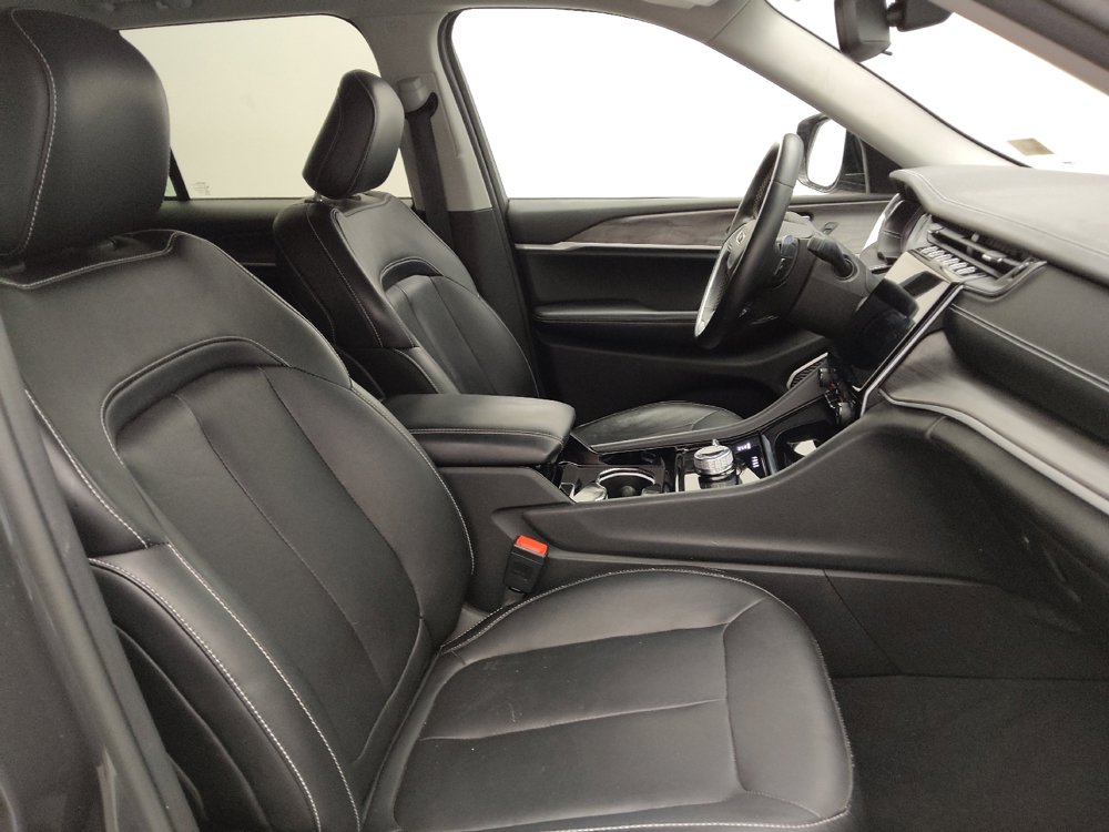 Used 2022 Jeep Grand Cherokee Limited AWD/4WD image 21