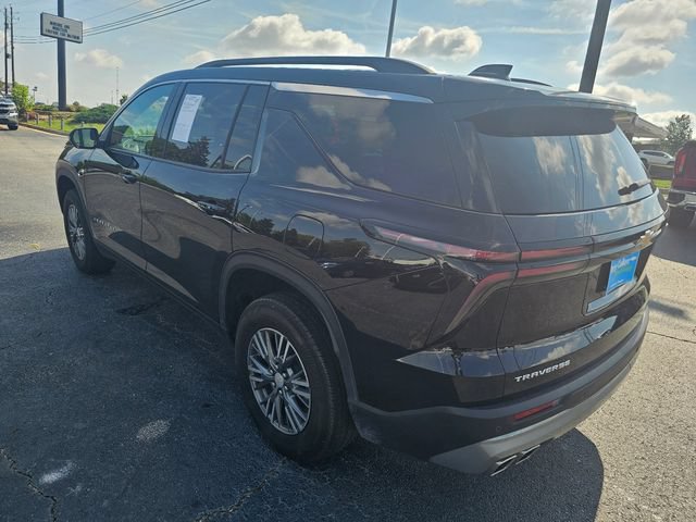 Used 2025 Chevrolet Traverse LT FWD image 6