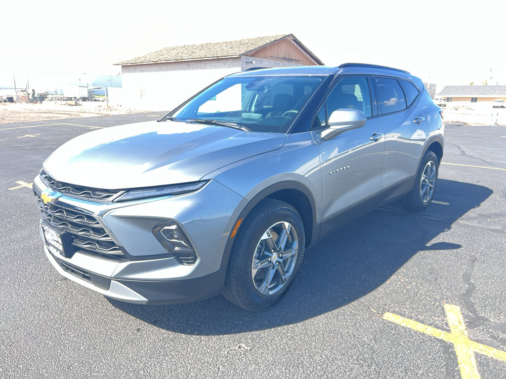 Used 2025 Chevrolet Blazer LT w/ Convenience Package AWD/4WD image 8