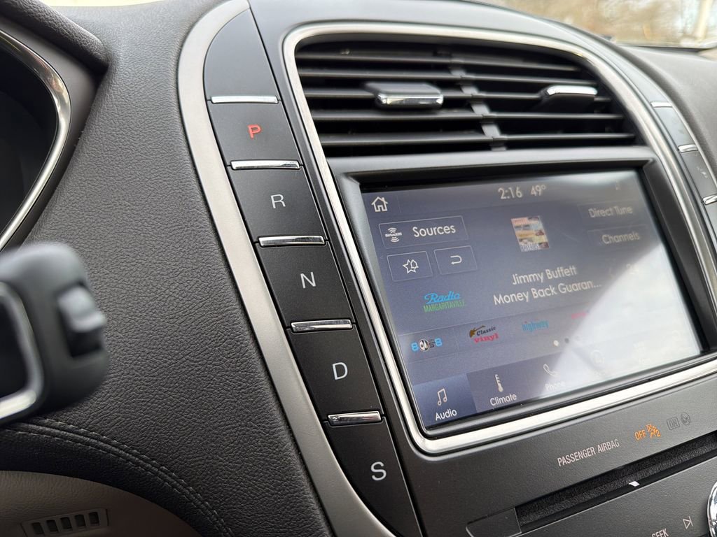 Used 2020 Lincoln Nautilus Reserve image 21