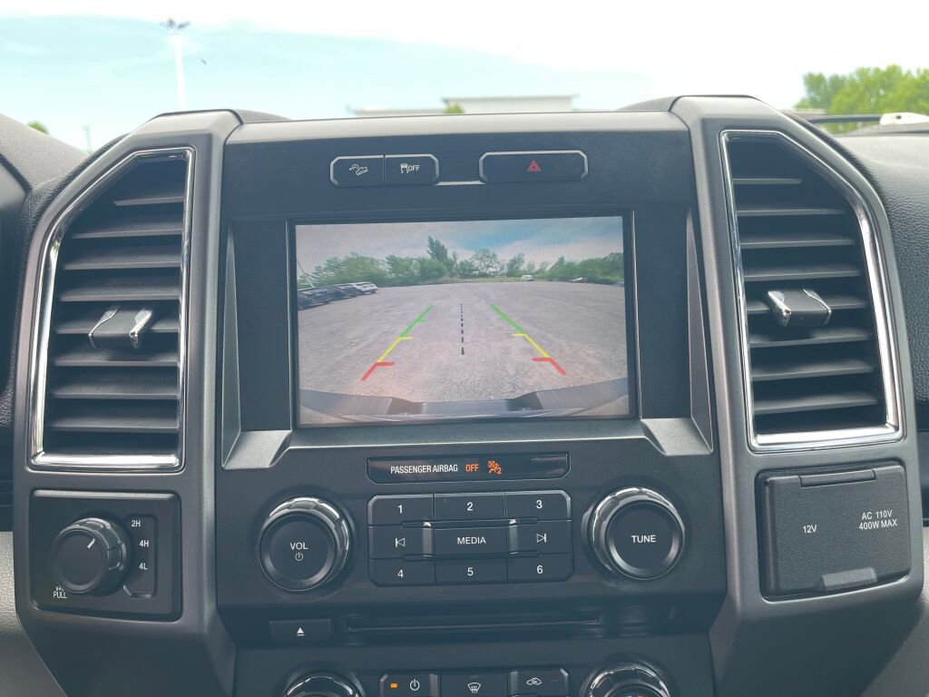Used 2015 Ford F150 XLT w/ Equipment Group 302A Luxury AWD/4WD image 11