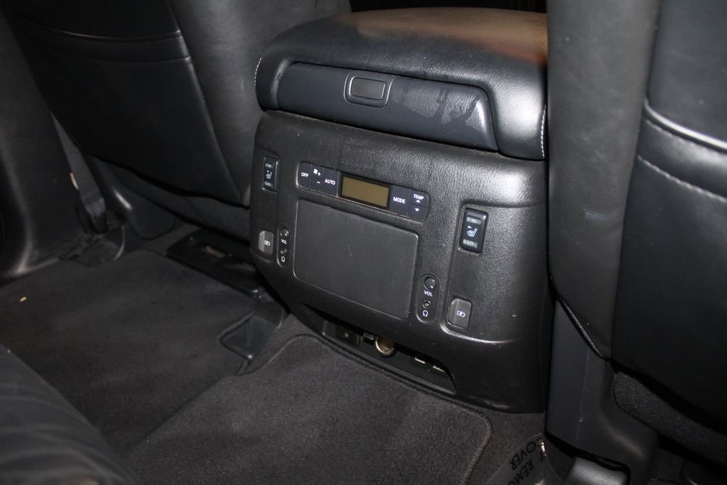 Used 2018 Nissan Armada Platinum w/ Cargo Package image 35