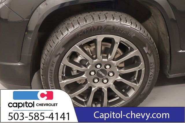 Used 2022 GMC Acadia Denali w/ Black Diamond Edition AWD/4WD image 9