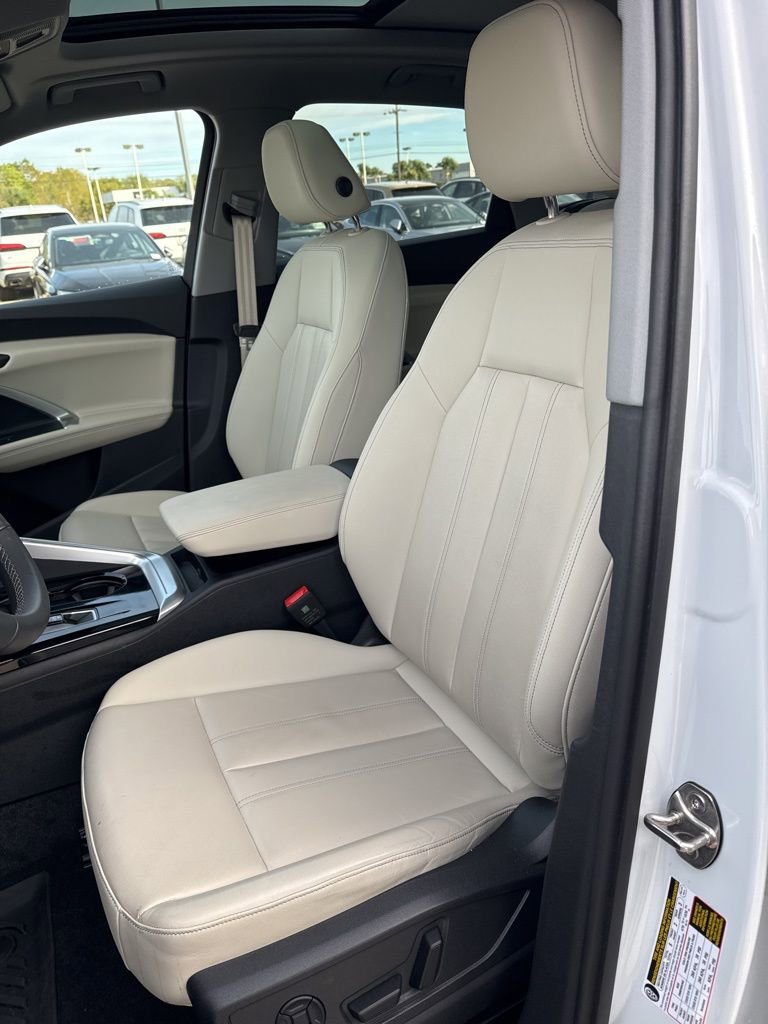 Used 2025 Audi Q5 2.0T Premium Plus w/ Premium Plus image 10