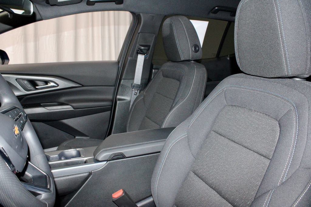 Used 2025 Chevrolet Equinox EV LT FWD image 24