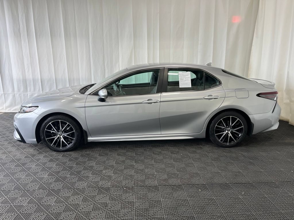 Used 2024 Toyota Camry SE AWD/4WD image 28