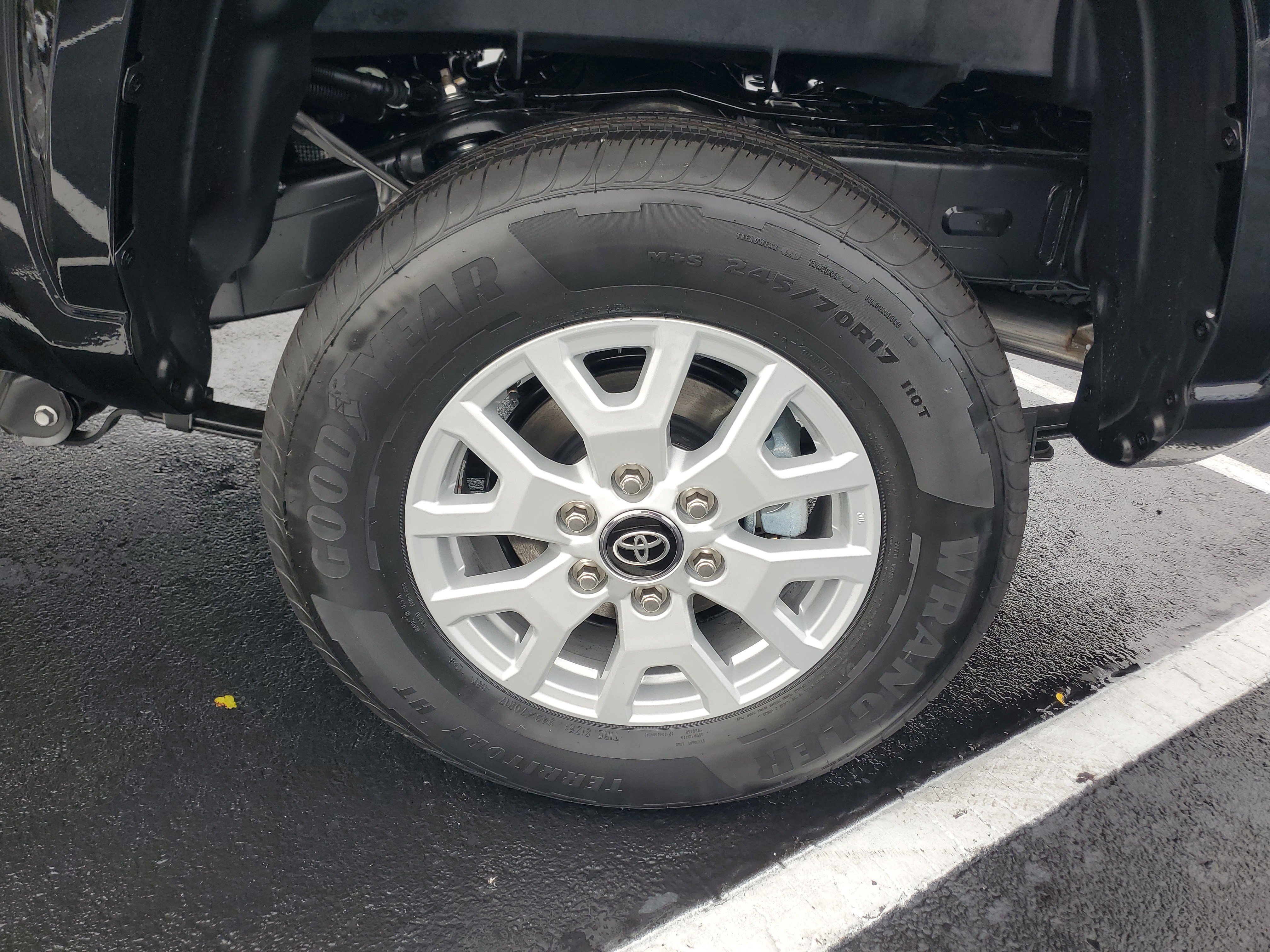 Used 2025 Toyota Tacoma SR image 10