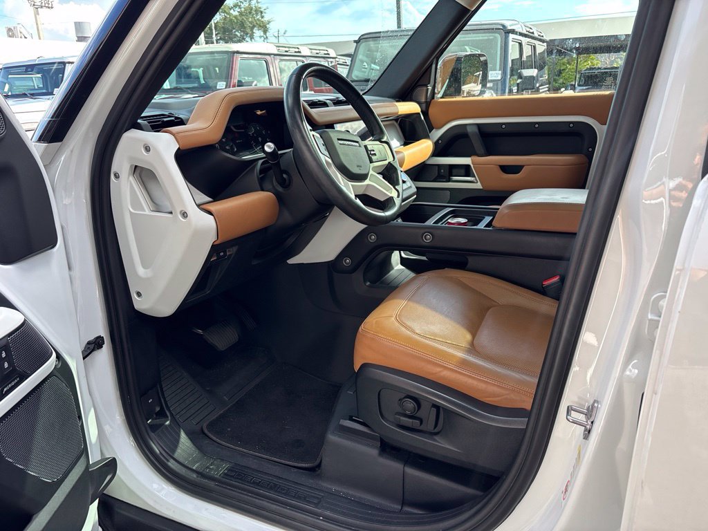 Used 2023 Land Rover Defender 110 S AWD/4WD image 10